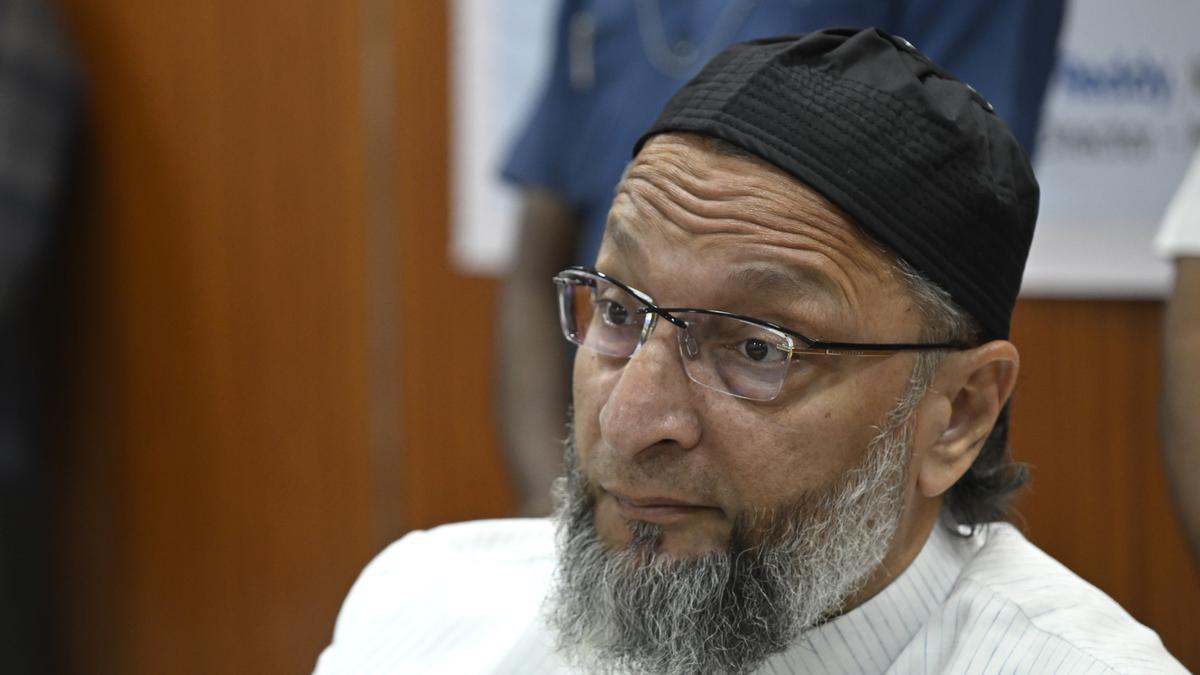 Owaisi urges Modi government to protest Pakistan Army Chief's threat