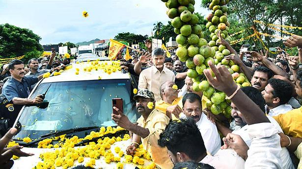 Andhra Pradesh: Enormous community turnout at Naidu’s meetings shot in the arm for TDP
