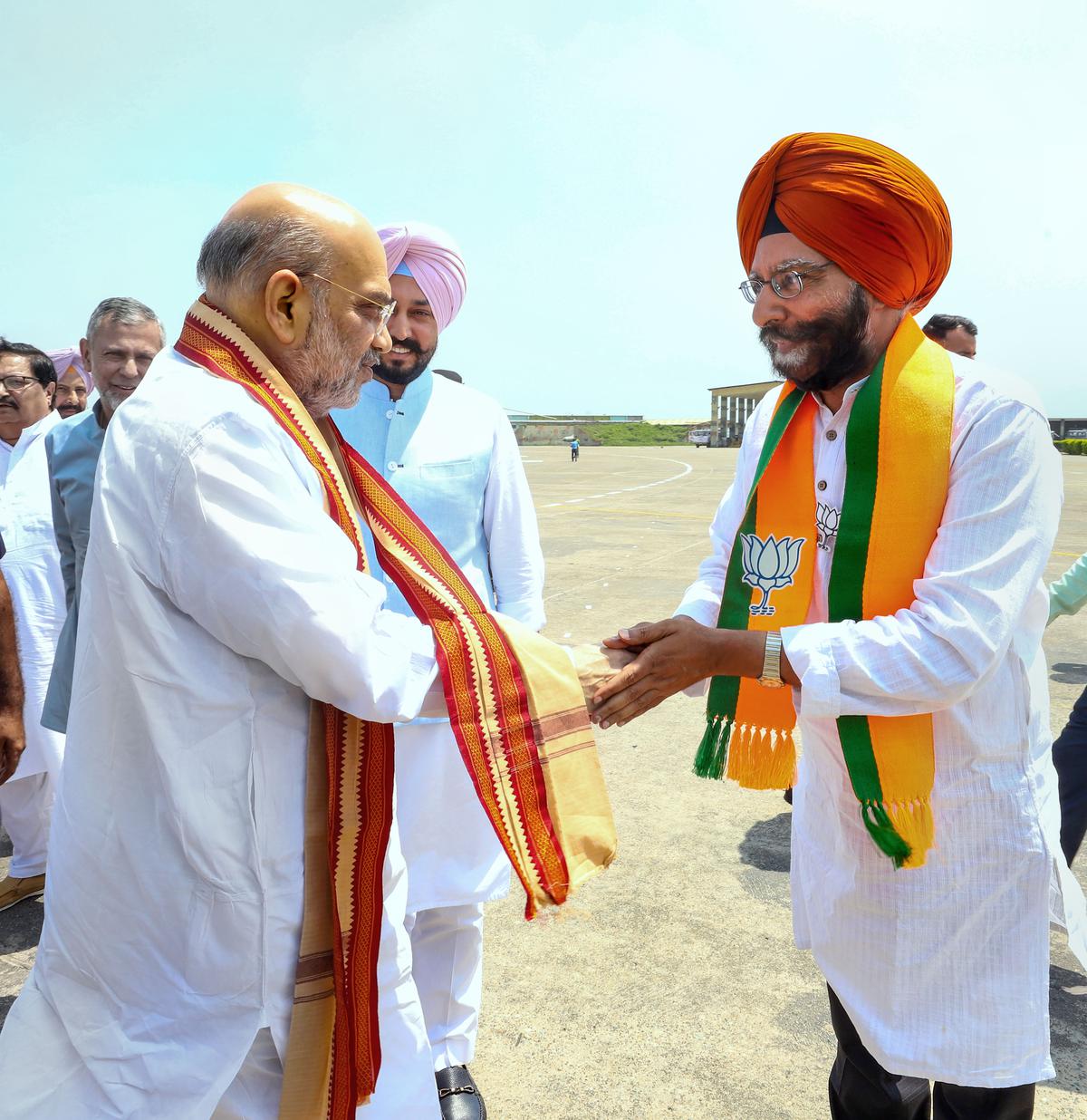 Is Bhagwant Mann a Chief Minister or pilot, asks Amit Shah in Gurdaspur ...