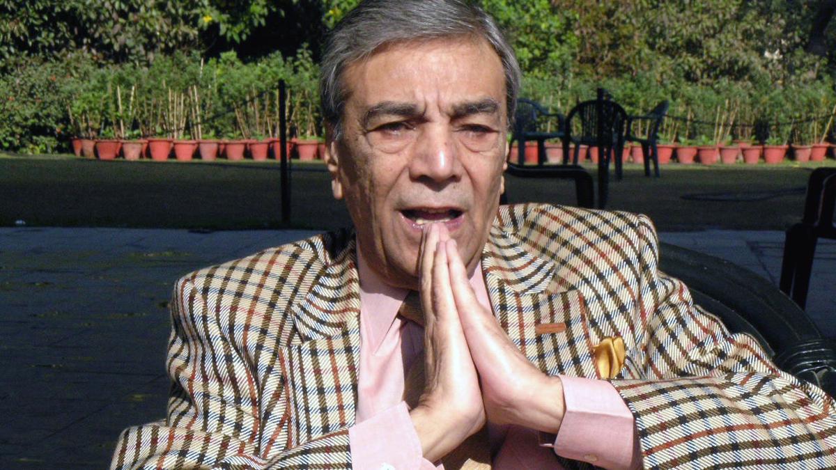 Veteran Pakistani actor Zia Mohyeddin passes away at 91