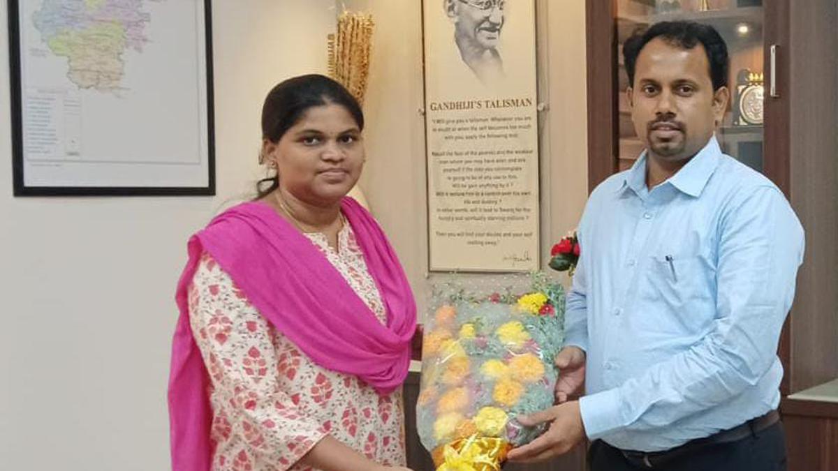Daughter of retired bus conductor, beedi roll worker, this IAS topper from T.N.’s Tenkasi district said the public library was her second home