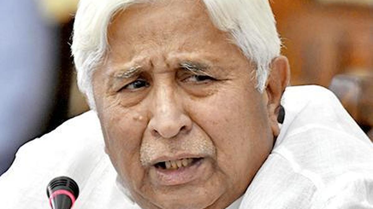 Minister urges Maharashtra MP to stop raking up border issue