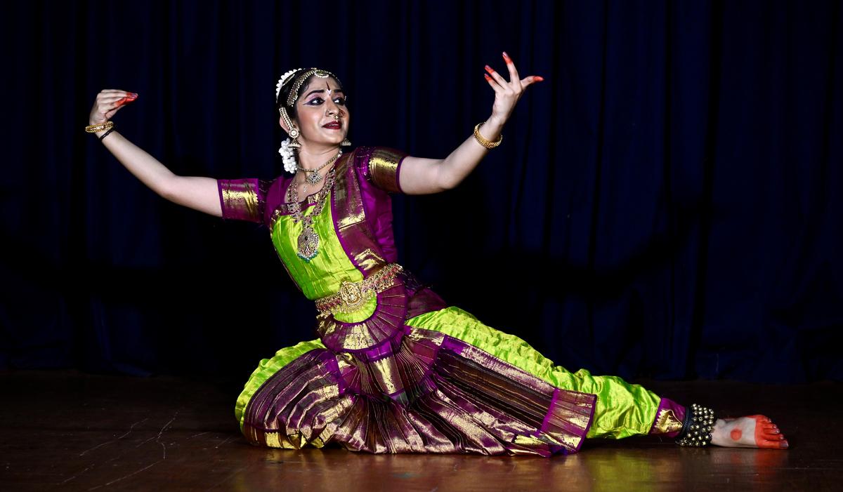 Aditi Sriram performing at the Adi Natya Vibhaag 2024 organised by Brahma Gana Sabha. 