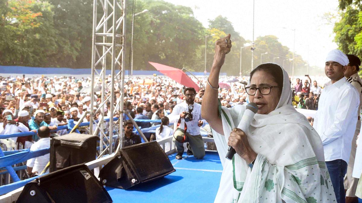 Mamata urges Muslims to unite for 2024 polls during Id prayers
