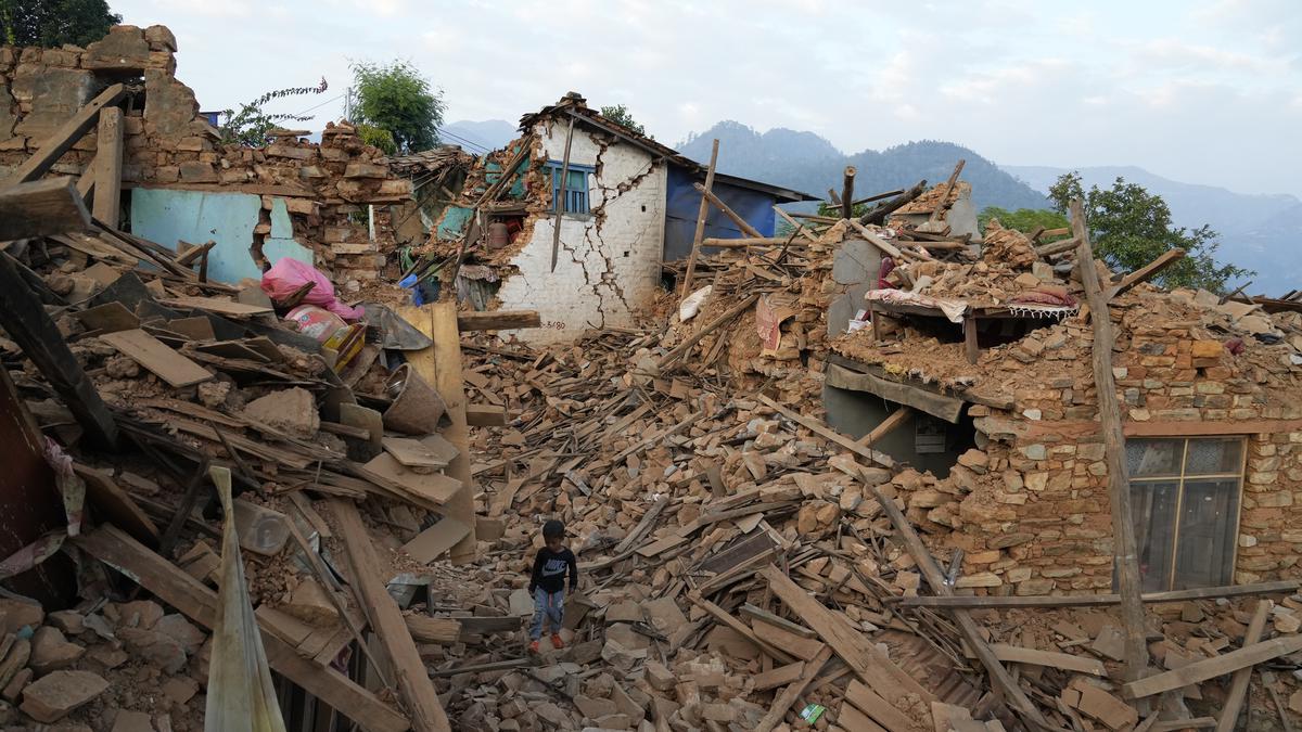 Nepal's earthquake survivors await aid