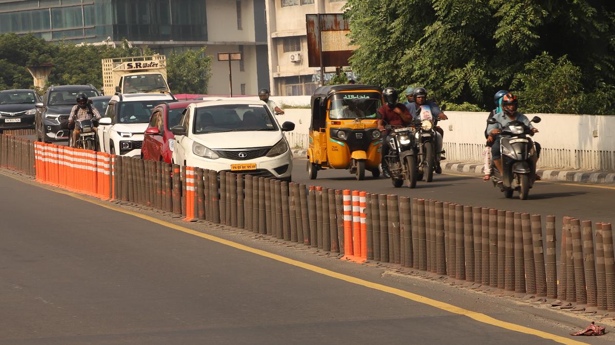 Median Watch: Let the traffic dividers on Gemini flyover show their true colours 