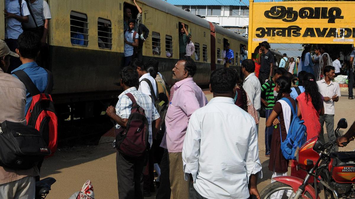 Signal fault disrupts Chennai suburban train services on Tiruvallur-Avadi line