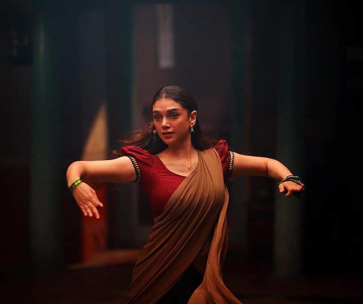 Aditi Rao Hydari in ‘Sufiyum Sujathayum’, the first Malayalam direct OTT release