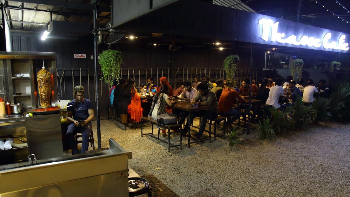 Watch | These eateries in Thiruvananthapuram serve biriyani through the night