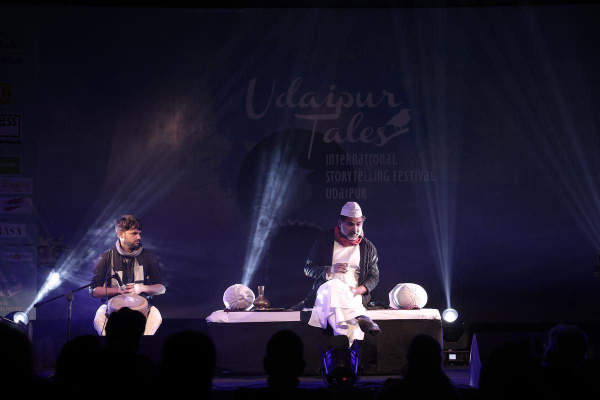  दानिश हुसैन