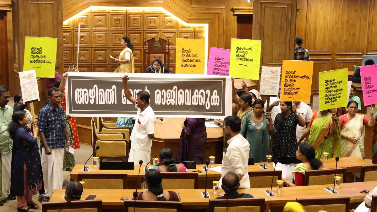 Kochi Corporation Council meeting disrupted amid LDF protest seeking Mayor’s resignation