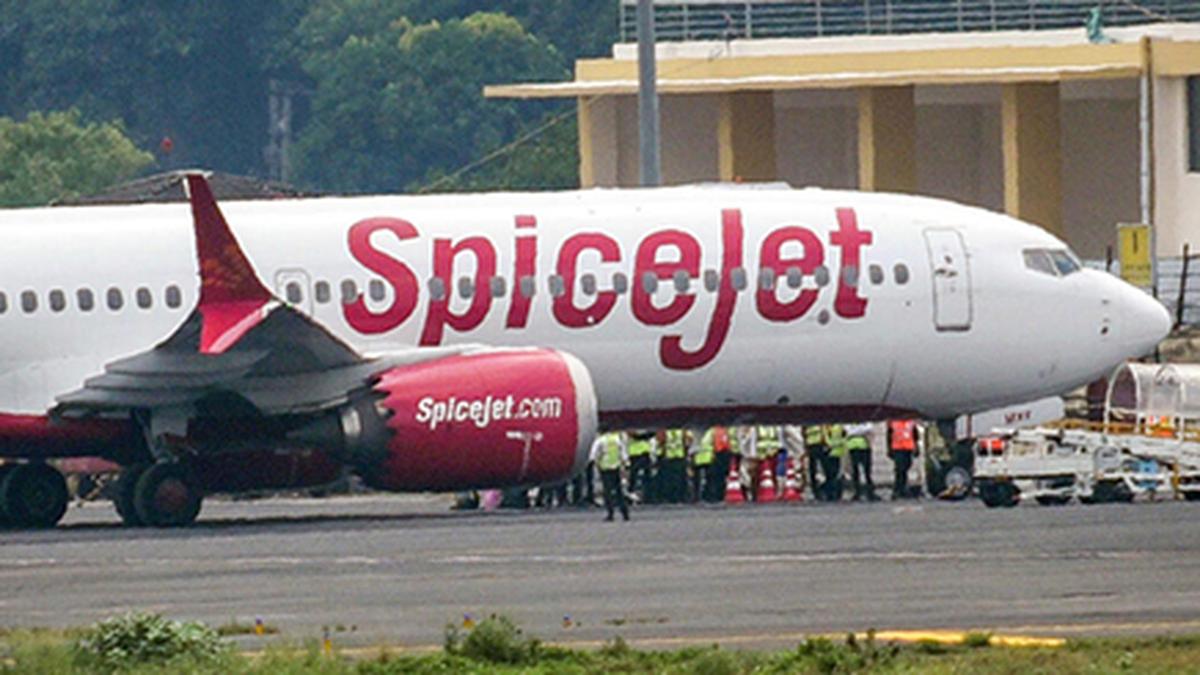 Dubai airport refuses to check-in SpiceJet passengers over airline dues