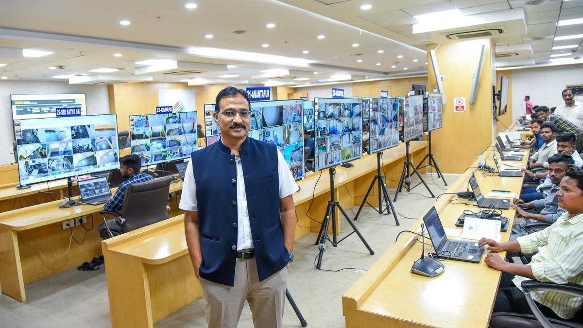 CEO urges people to vote voluntarily, without fear