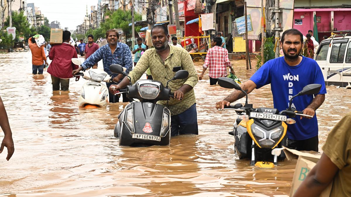 Vijayawada floods: People in flood-hit areas on tenterhooks as water rises again