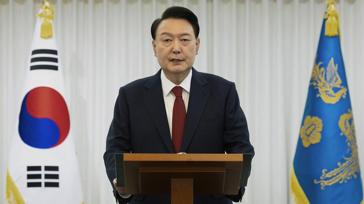 South Korea investigators seek new warrant to arrest President Yoon