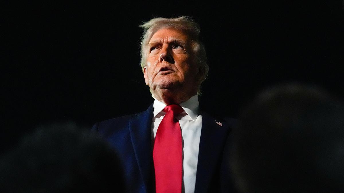 अमेरिकी राष्ट्रपति डोनाल्ड ट्रंप फ्लोरिडा हवाईअड्डे का नाम अपने नाम पर रखेंगे