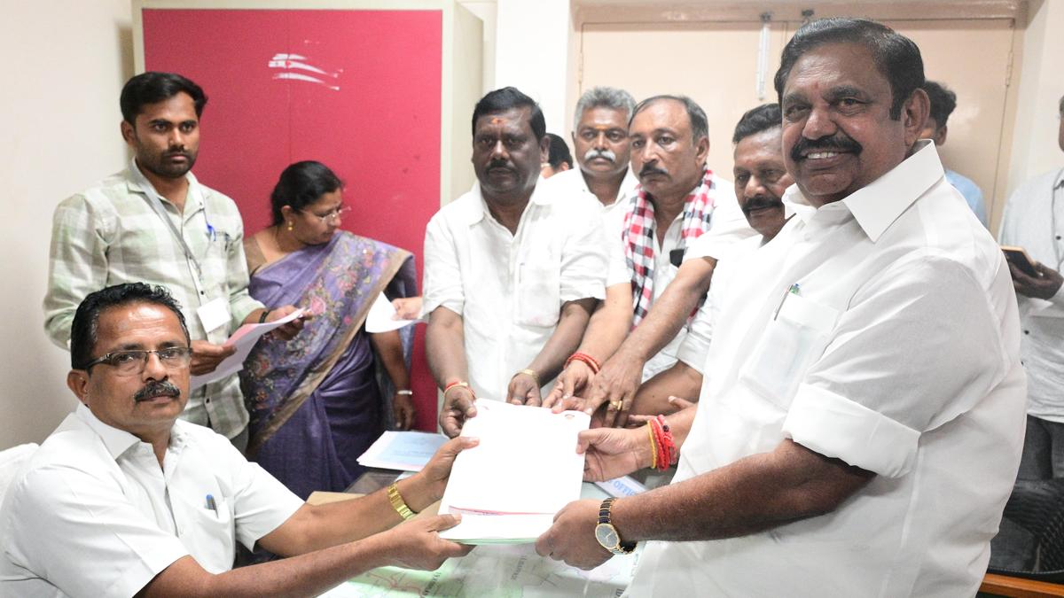 Palaniswami&nbsp;is coasting along with the support of&nbsp;PMK&nbsp;in&nbsp; Edappadi