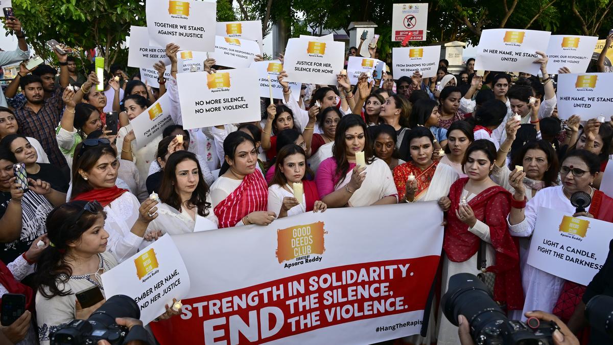Candlelight vigil at Elliot’s Beach in memory of Kolkata rape victim 