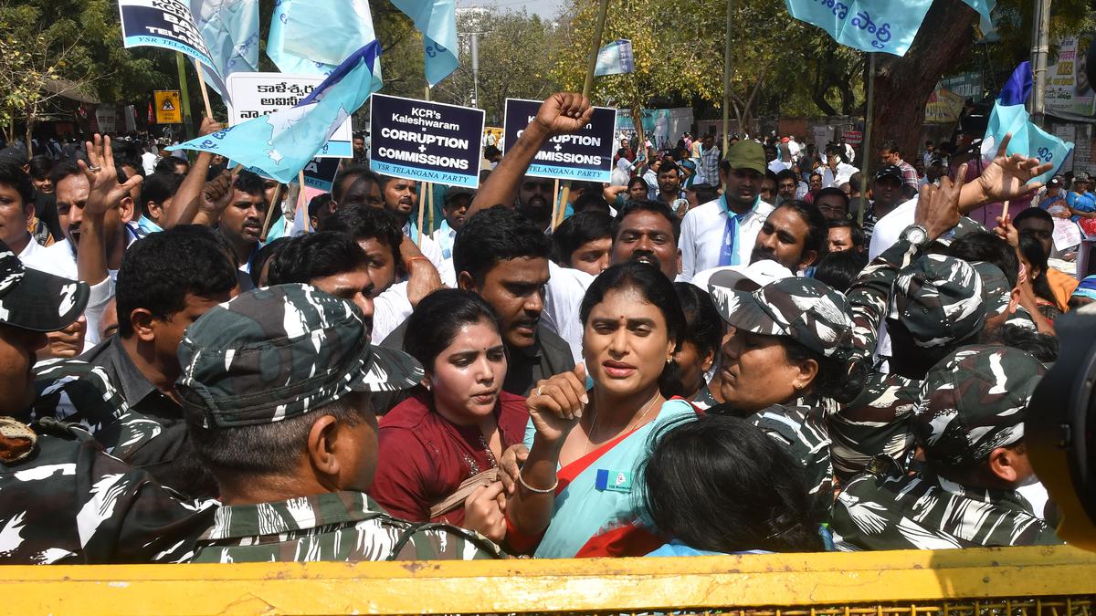 Sharmila holds dharna at Jantar Mantar to highlight corruption in Kaleshwaram project, arrested
