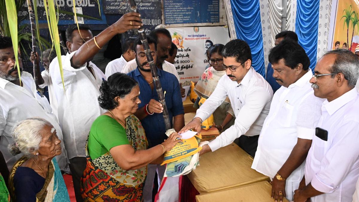 Pongal gift hamper distribution begins in Ramanathapuram; 4.03 lakh card holders eligible