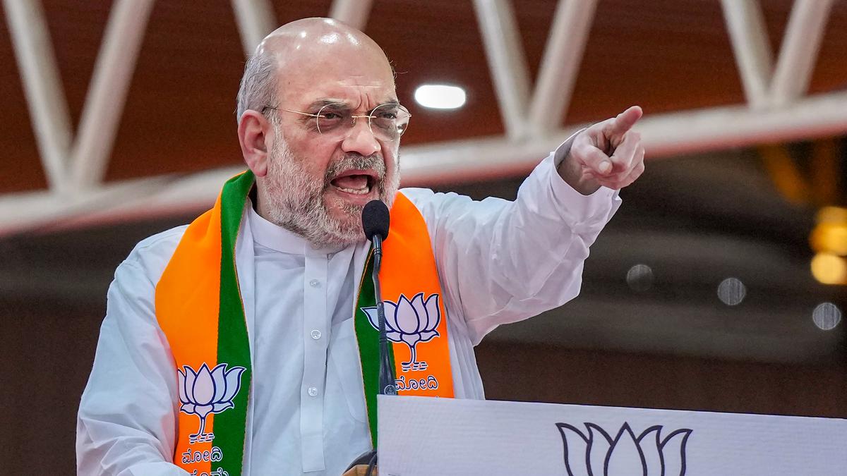 Amit Shah begins campaign in Karnataka by alleging power tussle between CM, Deputy CM