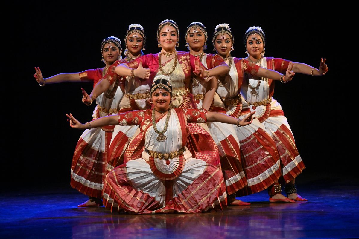 Produção temática de Roja kannan sobre Tiruchendur Murgan.  