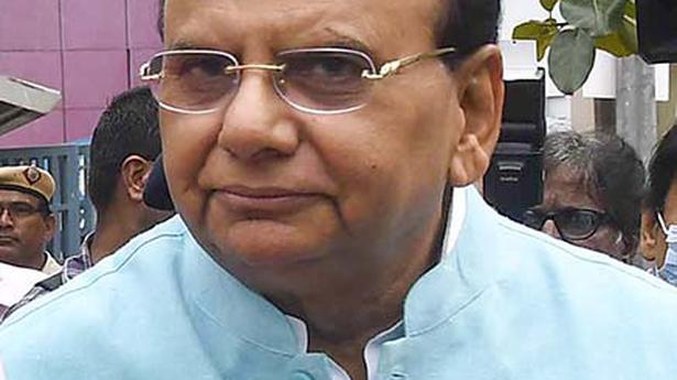 L-G returns 47 unsigned files back to CMO