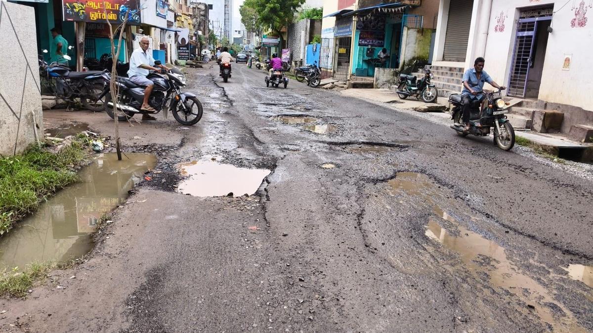 CPI(M) urges immediate repair of damaged roads in Nagapattinam