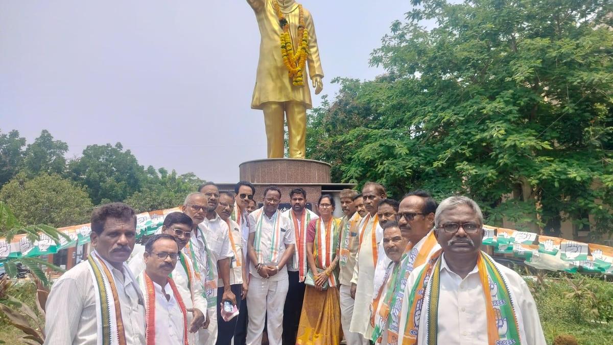 Rajiv Gandhi remembered on 35th death anniversary