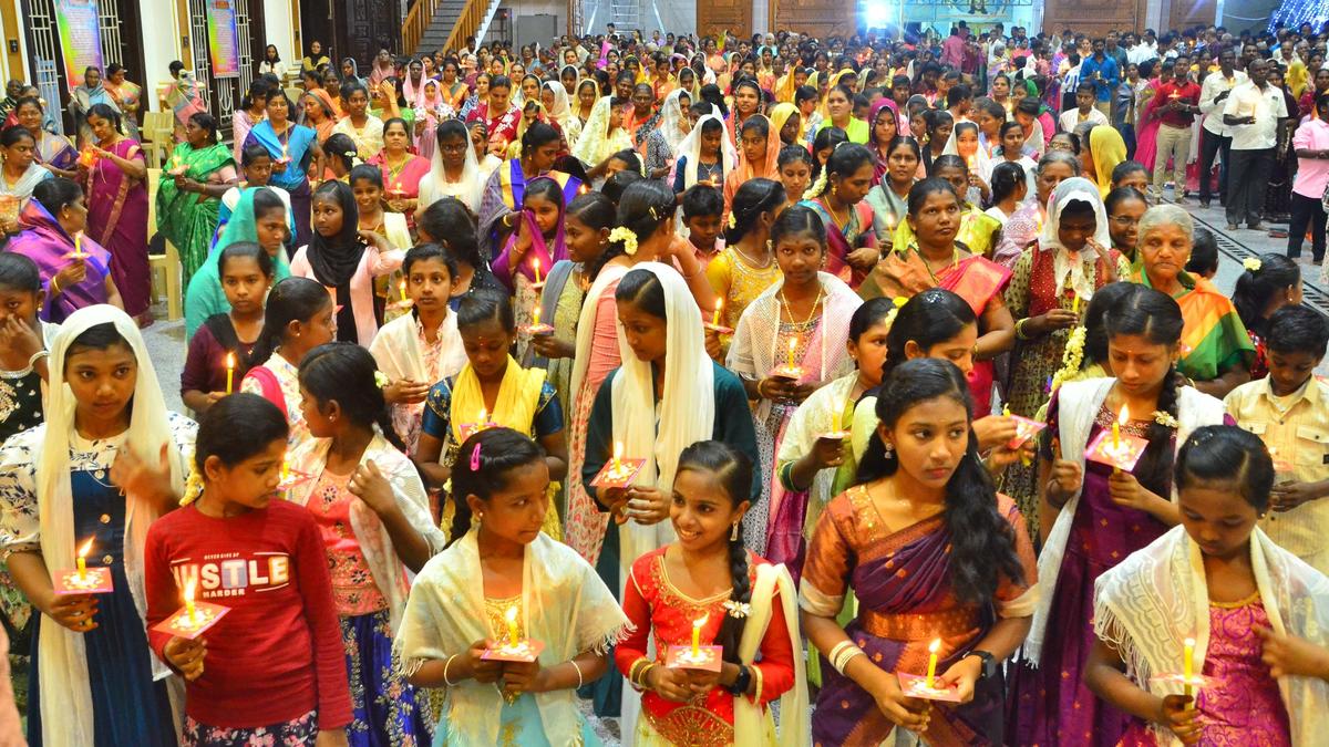 Special prayers mark Easter celebration in southern districts