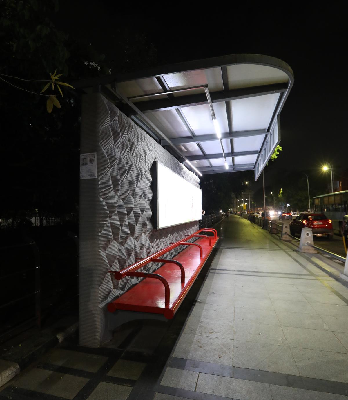 The 3D-printed bus shelter at the bus stop on Kamarajar Salai opposite the TWAD board office on June 20, 2025. The 3D-printed bus shelter at the bus stop on Kamarajar Salai opposite the TWAD board office on June 20, 2025.