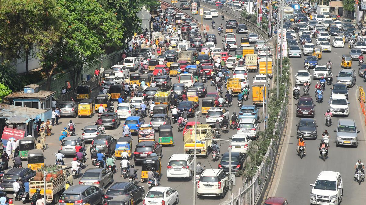 Traffic congestions and jams irks commuters