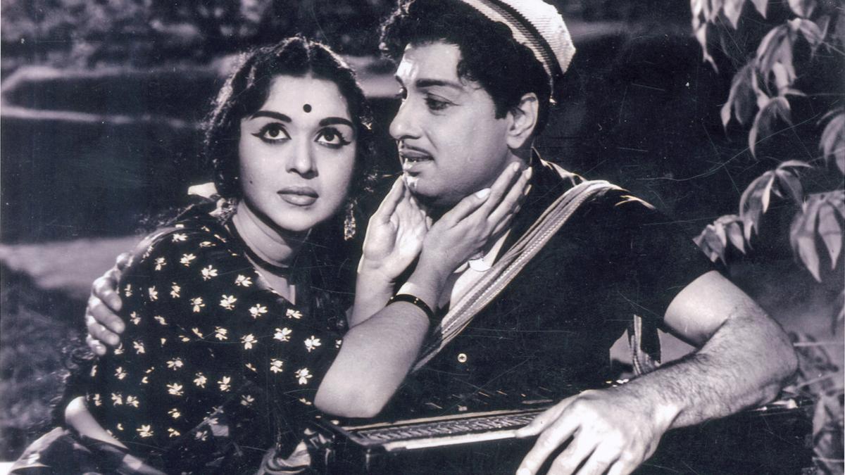 When MGR scolded a Tamil actor for offering liquor to Saroja Devi