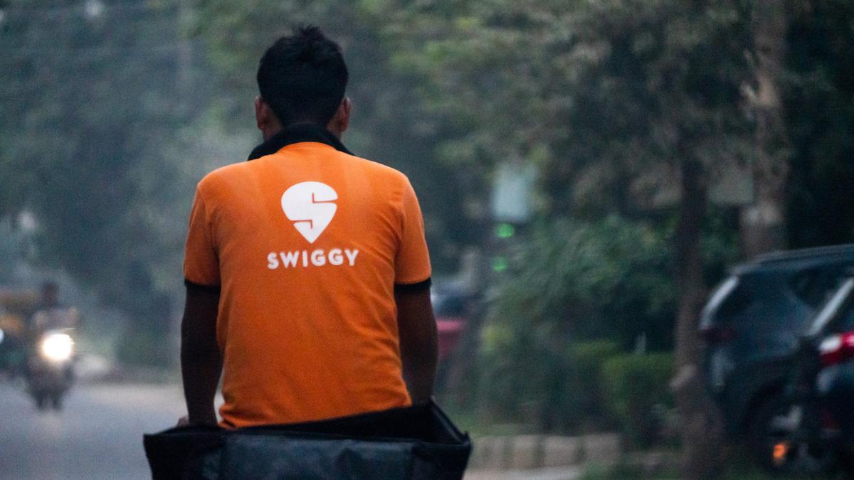 Swiggy announces ₹4,490 crore IPO with a price band of ₹371 to ₹390 Swiggy announces ₹4,490 crore IPO with a price band of ₹371 to ₹390