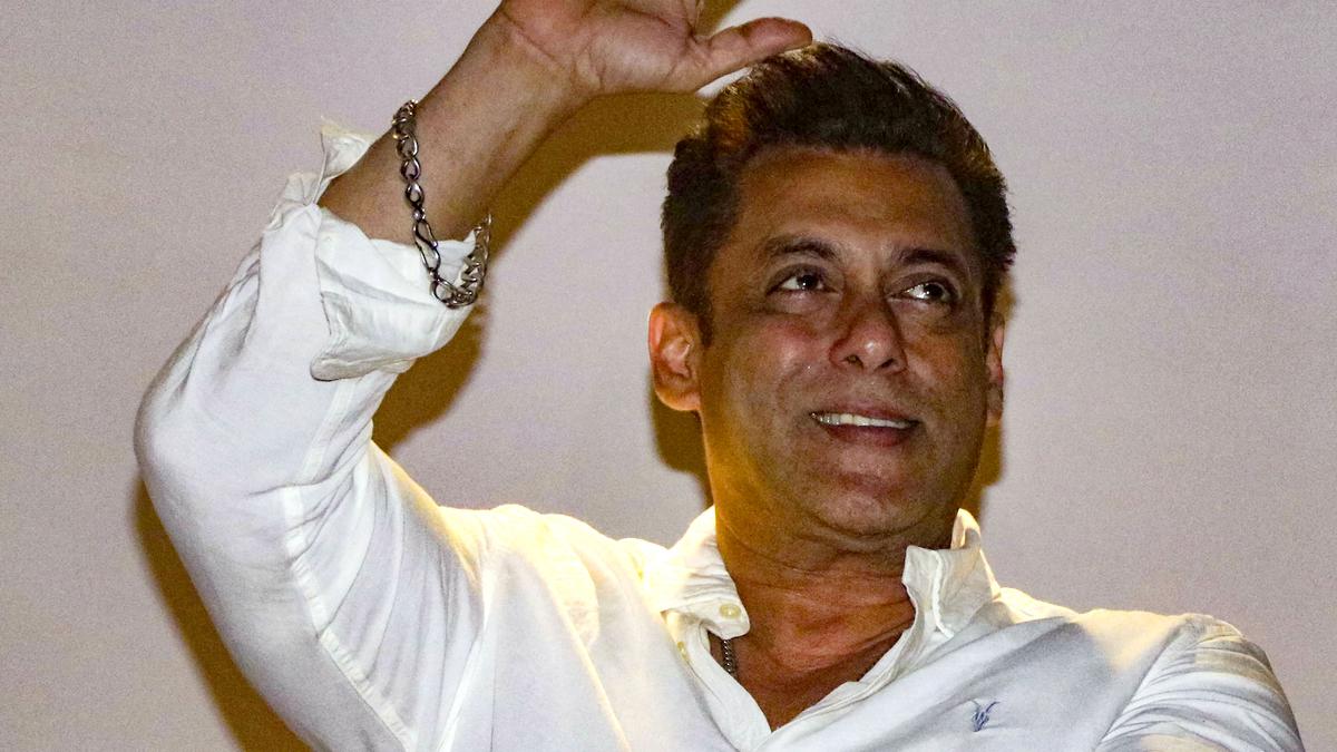 Salman Khan greeted fans on Eid, days before gunmen fired outside his Mumbai residence