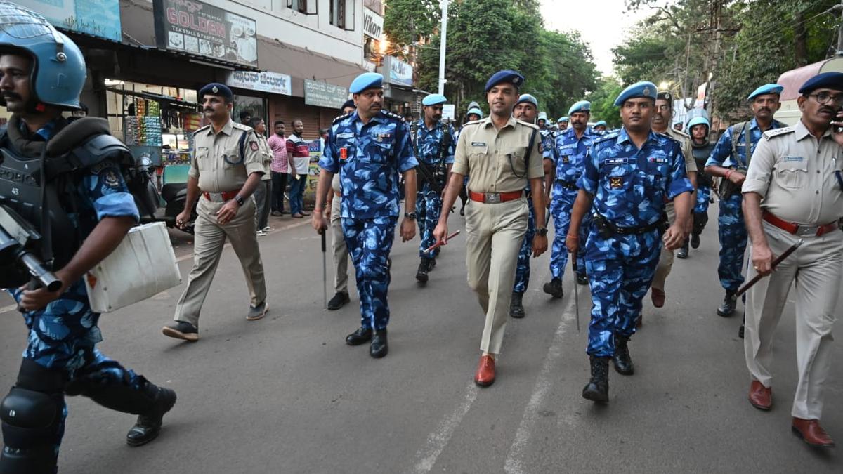 Police hold meeting with Ganesha Mandals for better coordination during immersion procession