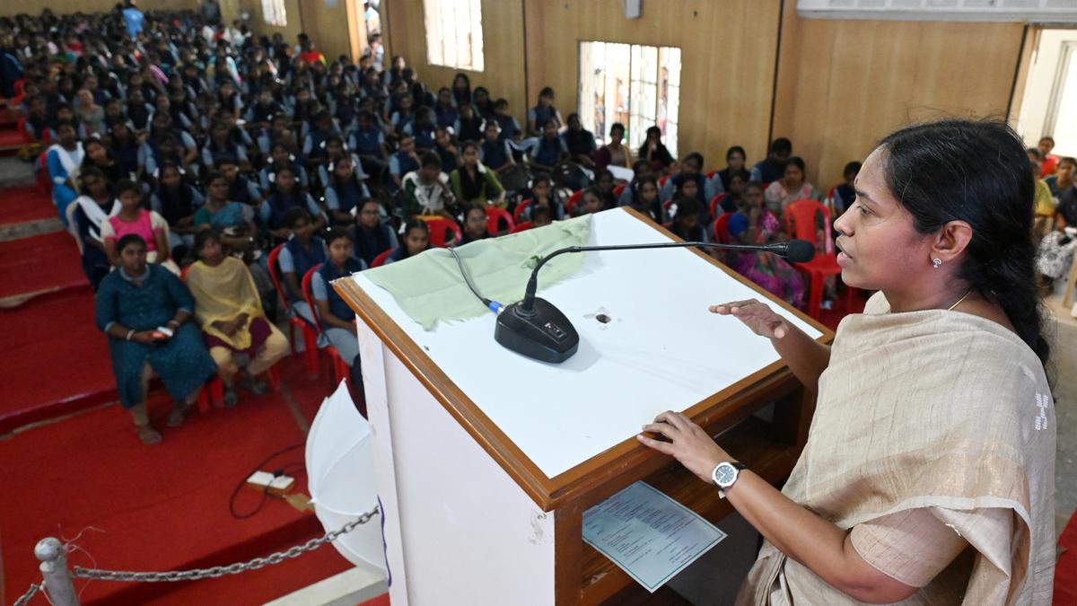 Students should pursue higher studies, says Salem Collector