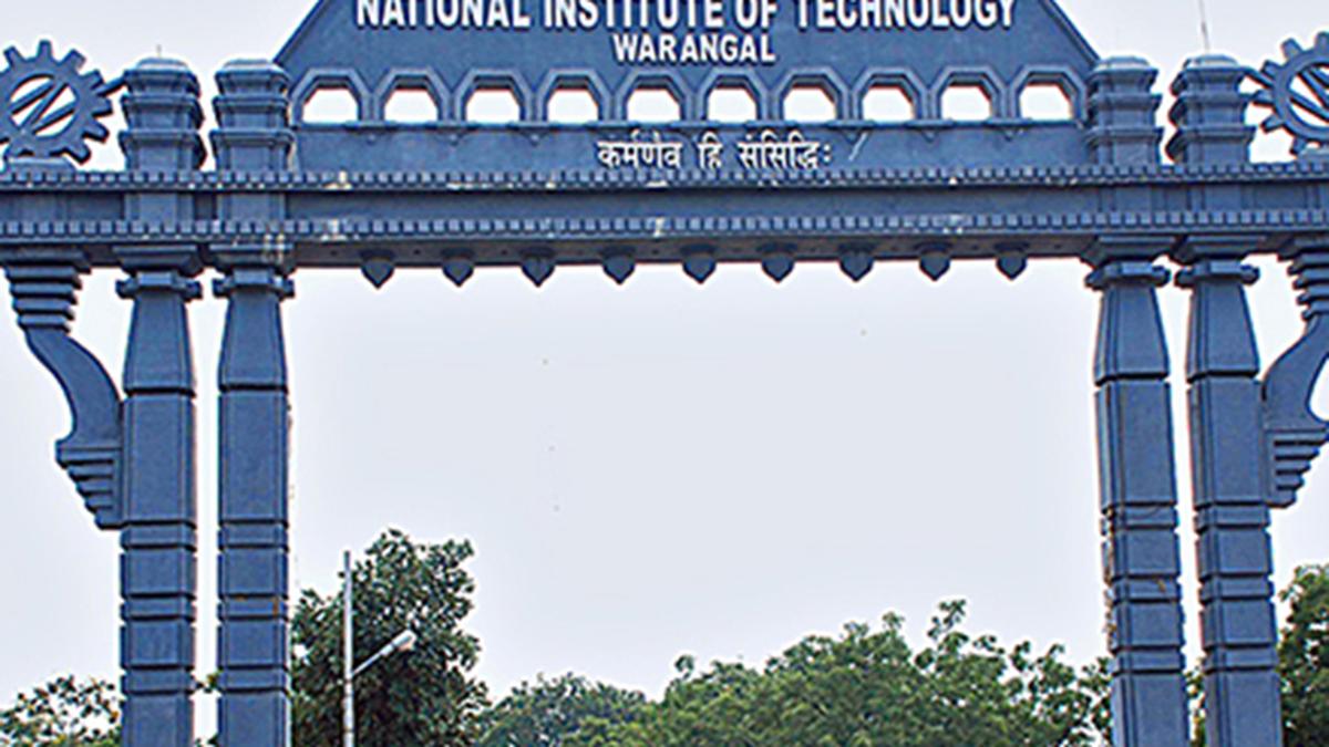 NIT-Warangal’s 21st Convocation: NITI Aayog member V.K. Saraswat underlines importance of innovation