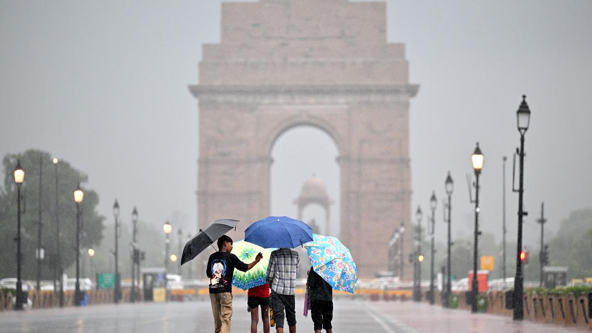 Heavy rain lashes Delhi, IMD issues yellow, orange alerts over various regions