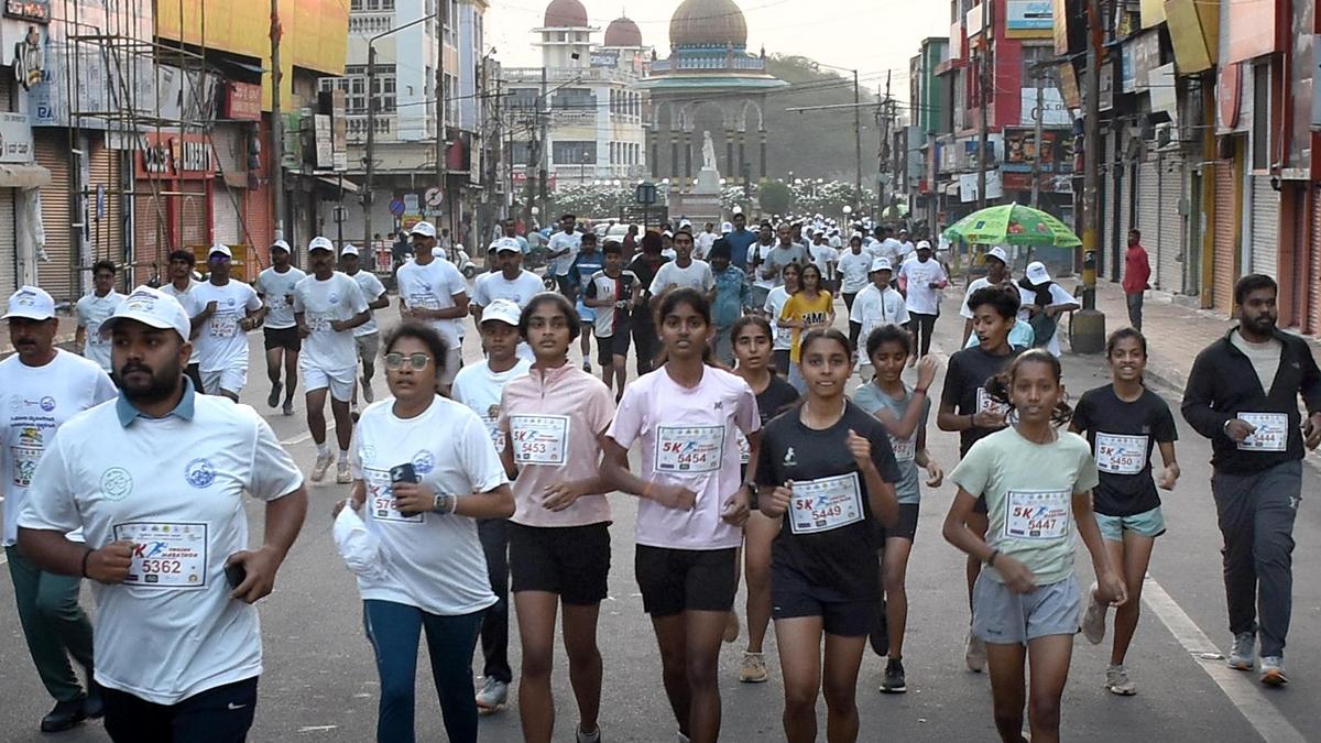 Large turnout for Swachhata Marathon in Mysuru