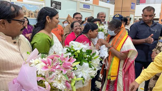 NDA presidential nominee Droupdi Murmu reaches home State Odisha to rousing reception