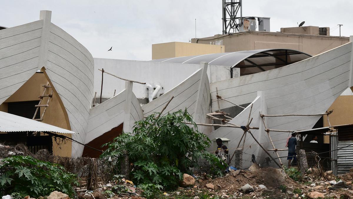 Women vendors ask Coimbatore Corporation to assign spot in new wholesale fish market in Ukkadam