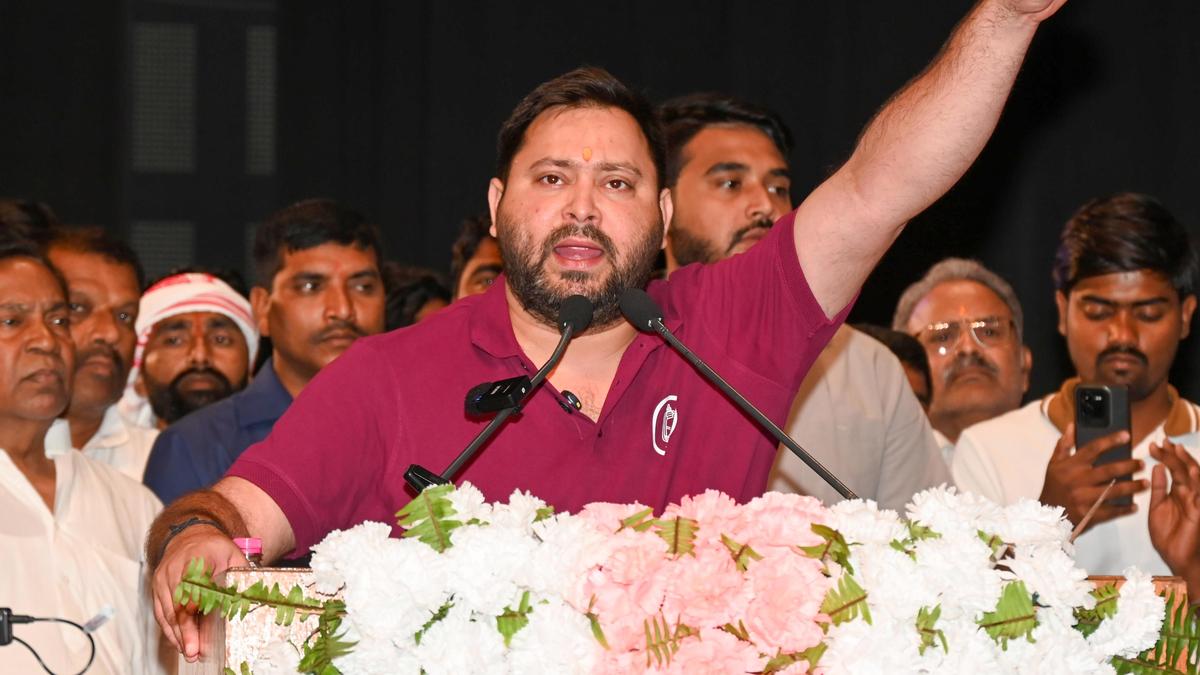 Falling tile at Patna airport proof of BJP's corruption, alleges Tejashwi