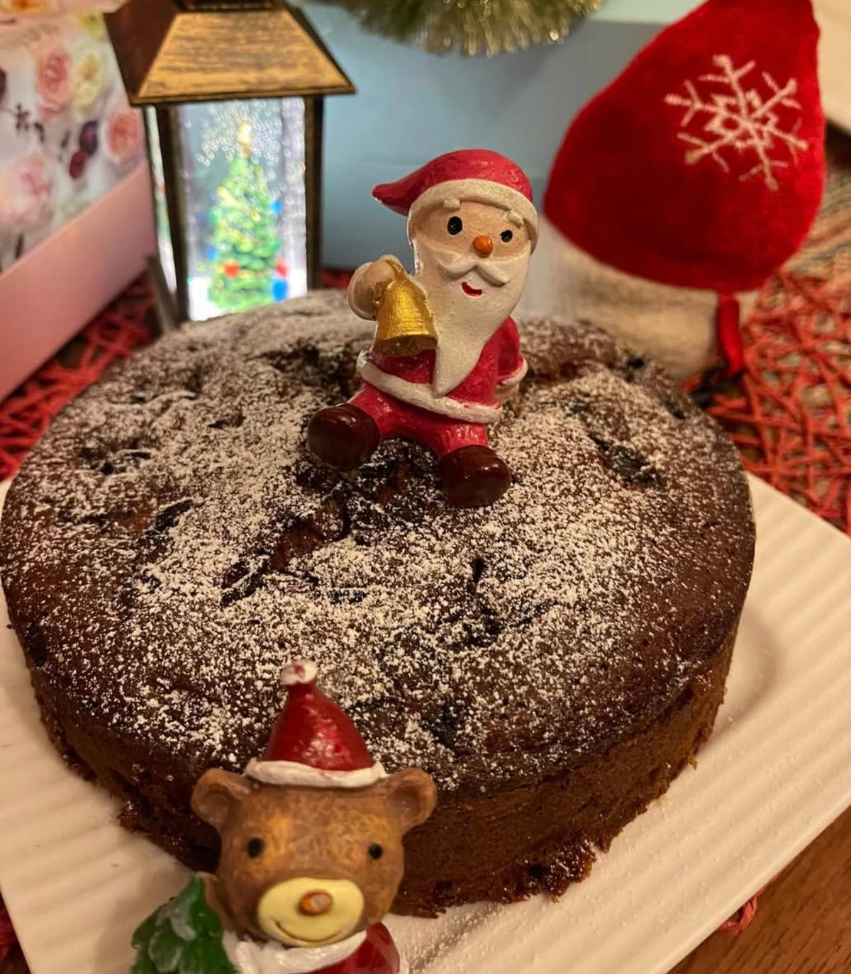 Classic Plum Cake Classic Plum Cake