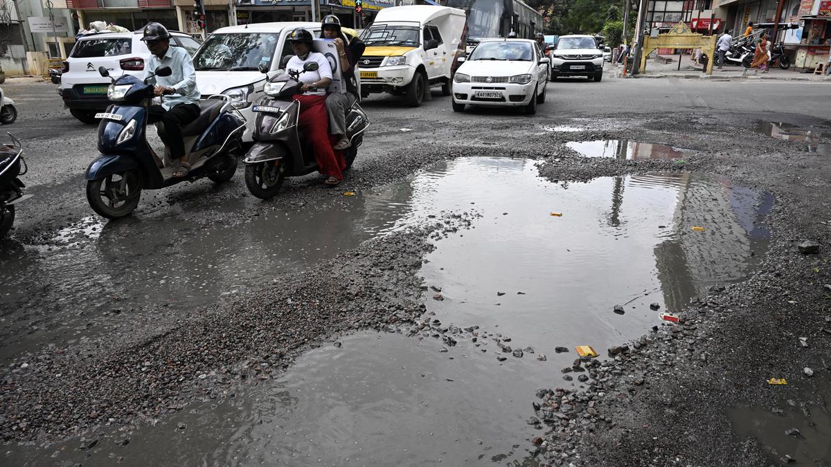 BJP announces week-long campaign against garbage and pothole issues in Bengaluru