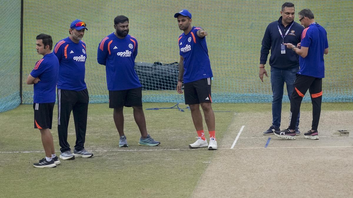 Kita bisa menyaksikan permainan yang seru