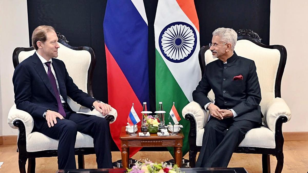 Morning Digest | India, Russia agree to deepen trade and economic relations; NIA takes over Kozhikode train arson case, and more