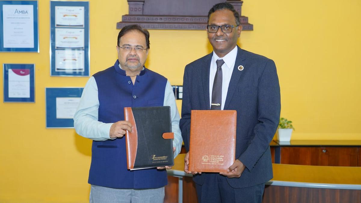 IIM-K, BEL sign pact