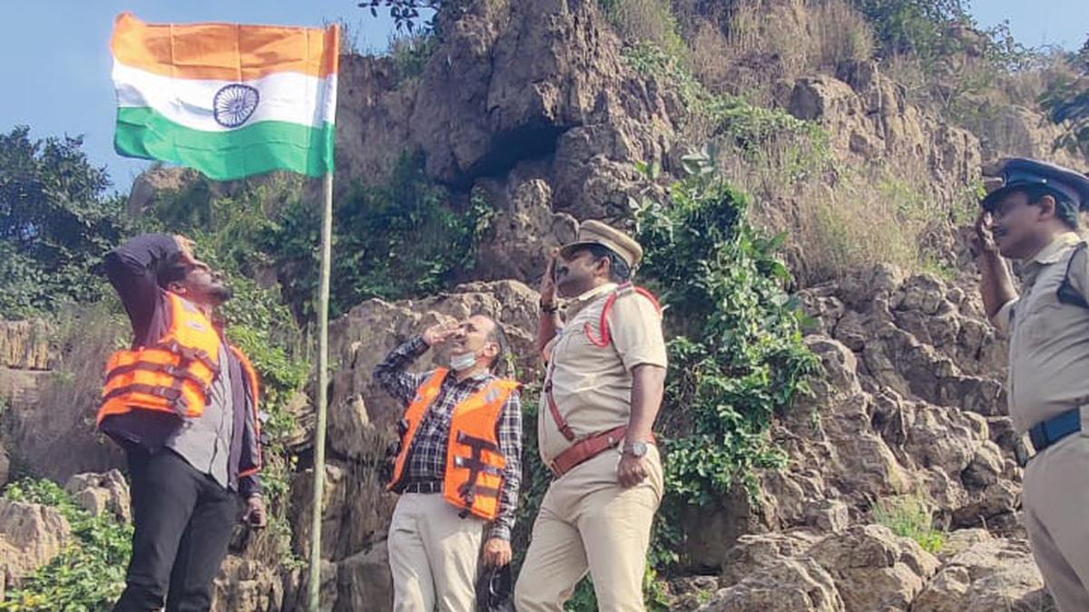 Marine Police hoist national flag at Pigeon Island off Visakhapatnam coast