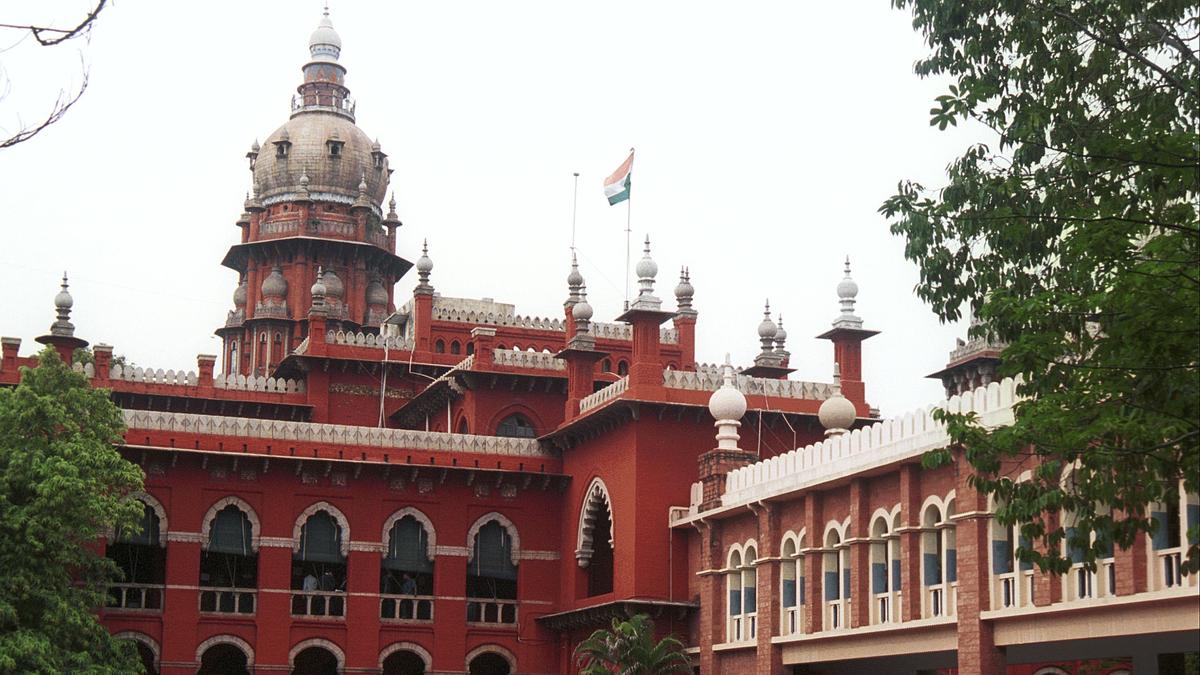 https://th-i.thgim.com/public/incoming/ir6395/article68736326.ece/alternates/LANDSCAPE_1200/CHENNAI_COURT.JPG